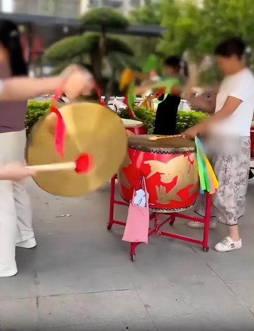敲鼓视频,视频中的鼓点节奏与情感共鸣