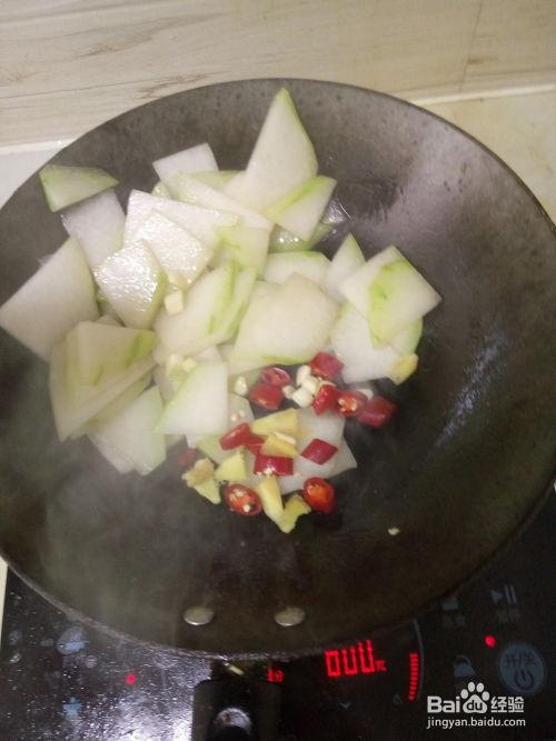 红烧冬瓜做法视频,色香味俱全的快手素菜教程