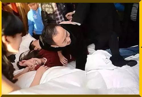 婚闹伴娘视频,伴娘遭遇尴尬瞬间，网友热议婚闹文化边界