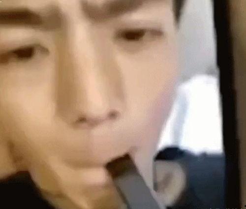 抽烟的视频,揭秘抽烟瞬间背后的故事