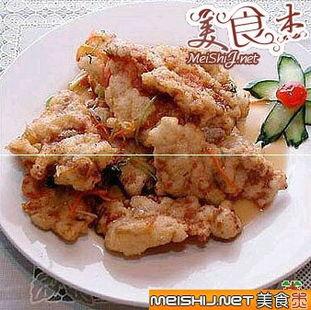 锅包肉的做法视频,外酥里嫩，酸甜可口，家庭必备美食教程