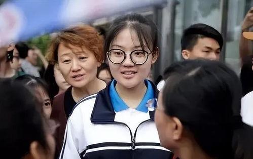 学校接吻视频,接吻视频背后的青春故事