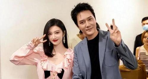 韩娱吃瓜爆料三角恋,三角恋纠葛，爱恨情仇背后的真相揭晓