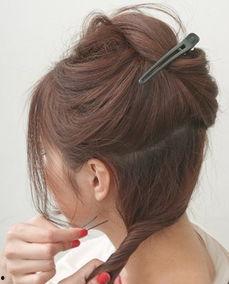 卷发怎么扎好看视频,打造时尚卷发造型