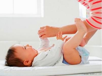 宝宝翻身训练视频