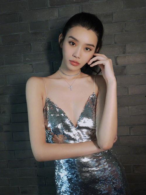 奚梦瑶视频,时尚与魅力的完美演绎